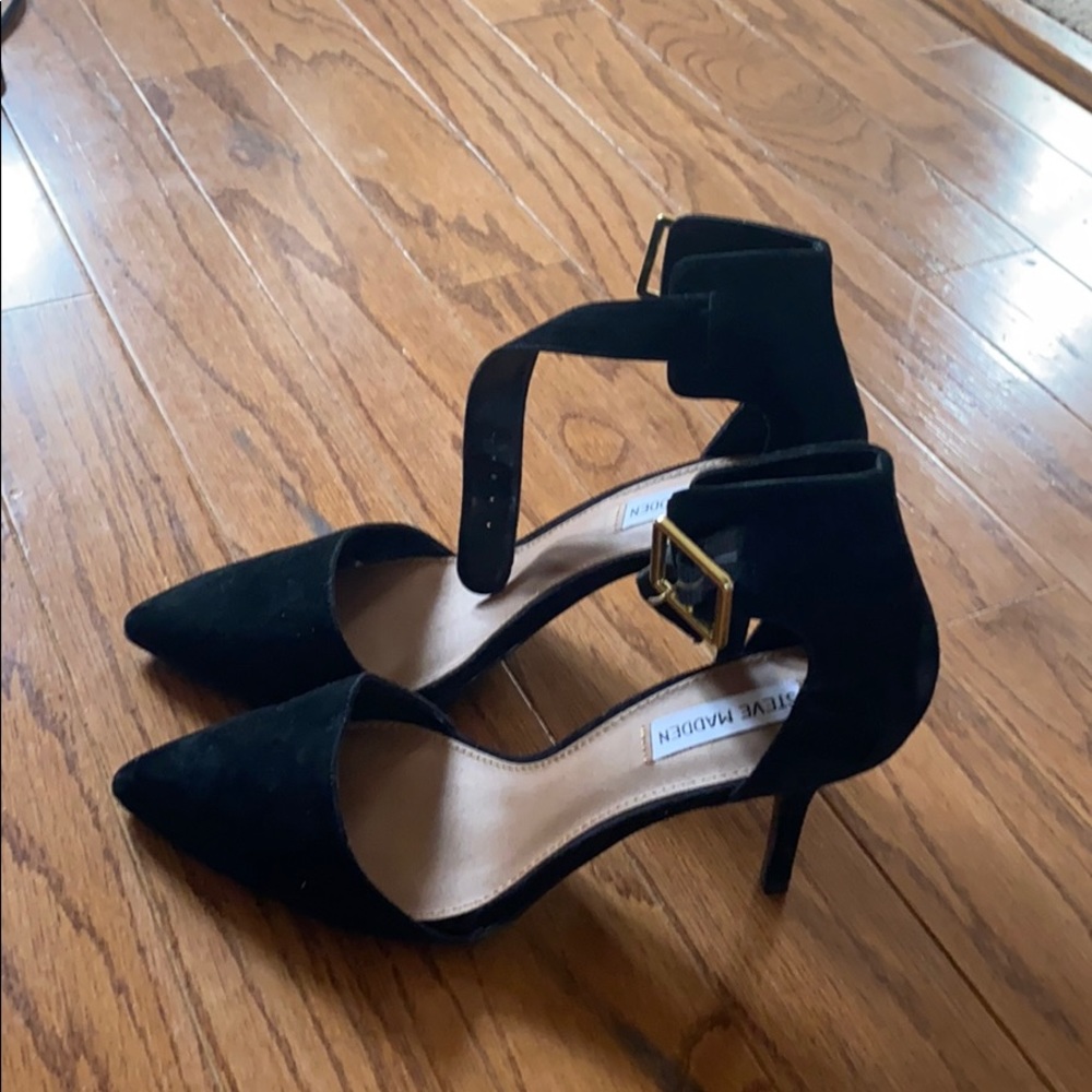 Heels - Picture 2 of 4